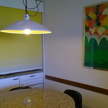 Apartman 44 *